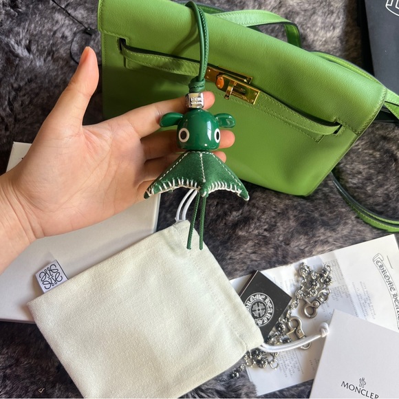 Loewe Varsity Puzz Charm in Calfskin Leather NEW 10th Years Edition Gift Green - Picture 3 of 7